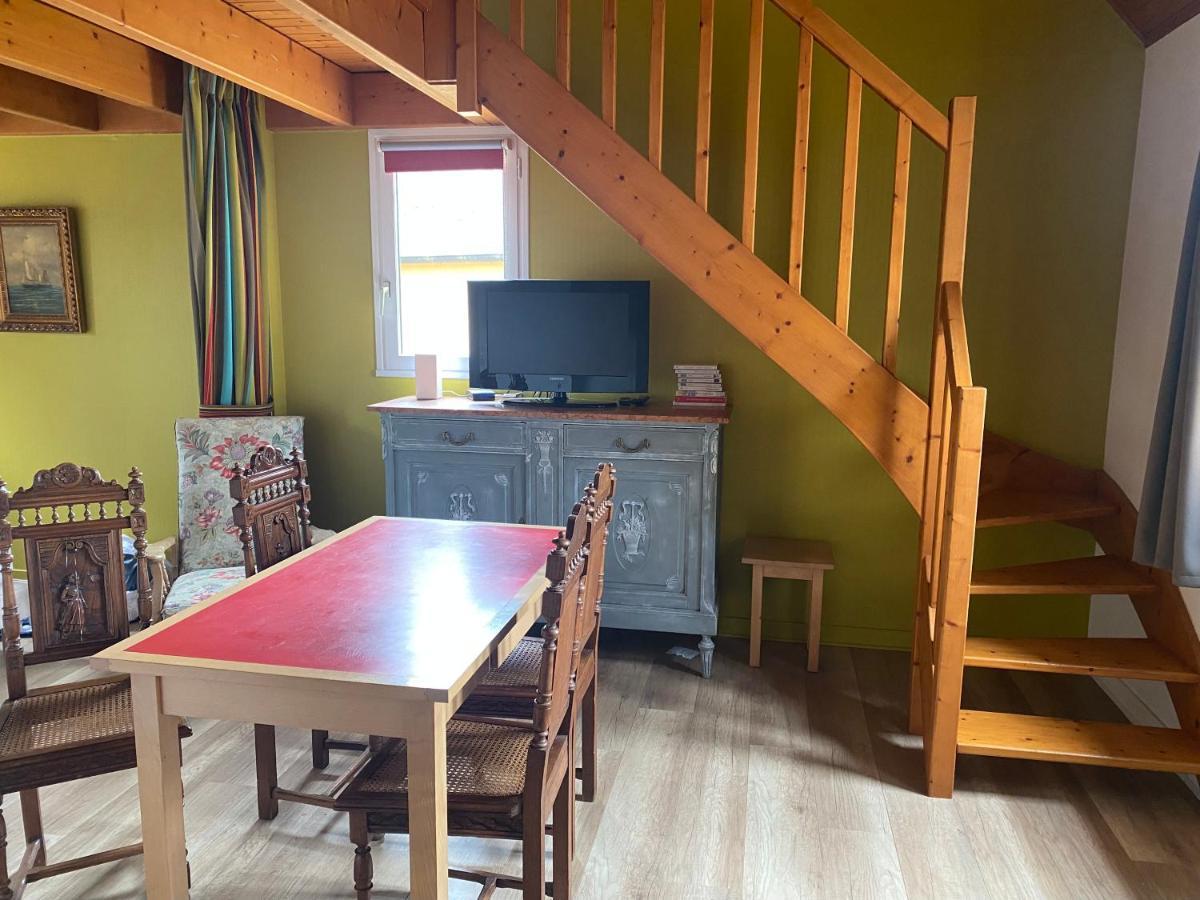 Ploërmel Cottage Anadwen Au Pied Du Lac Au Duc Et Son Golf מראה חיצוני תמונה